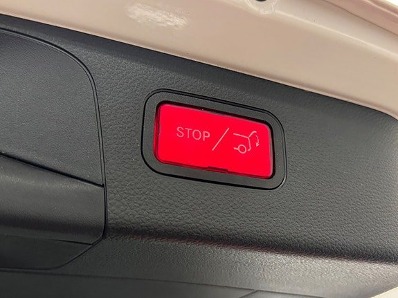 Vehicle Image 28