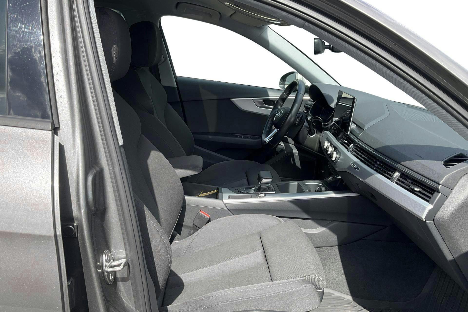 Vehicle Image 7