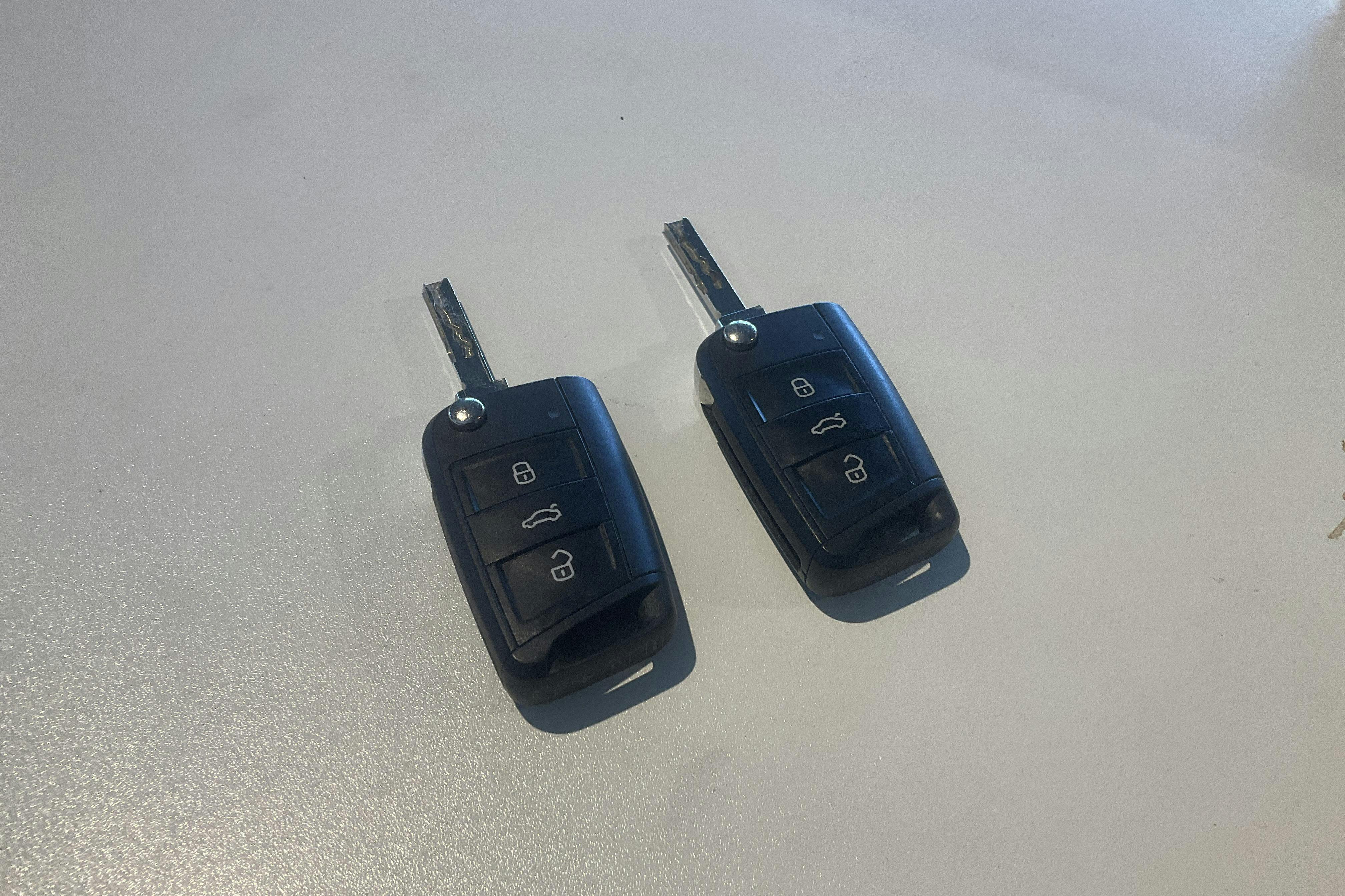Vehicle Image 15