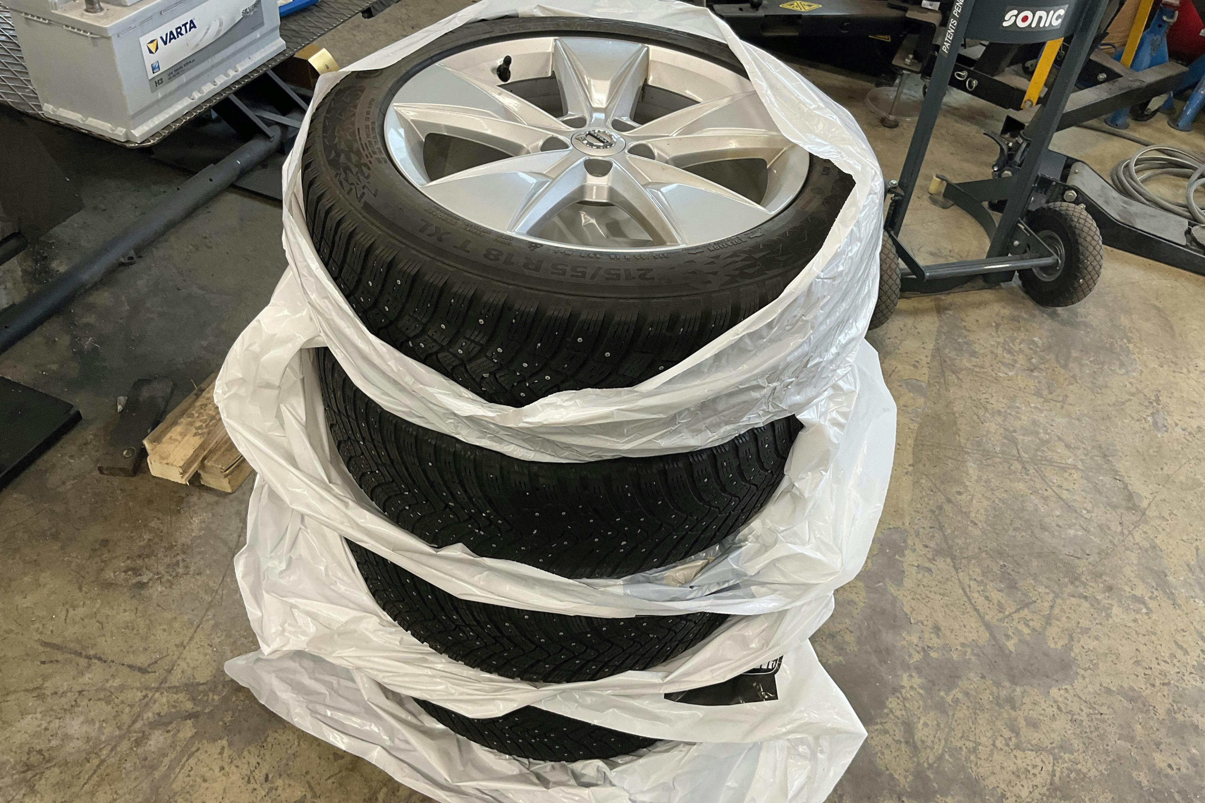Vehicle Image 16