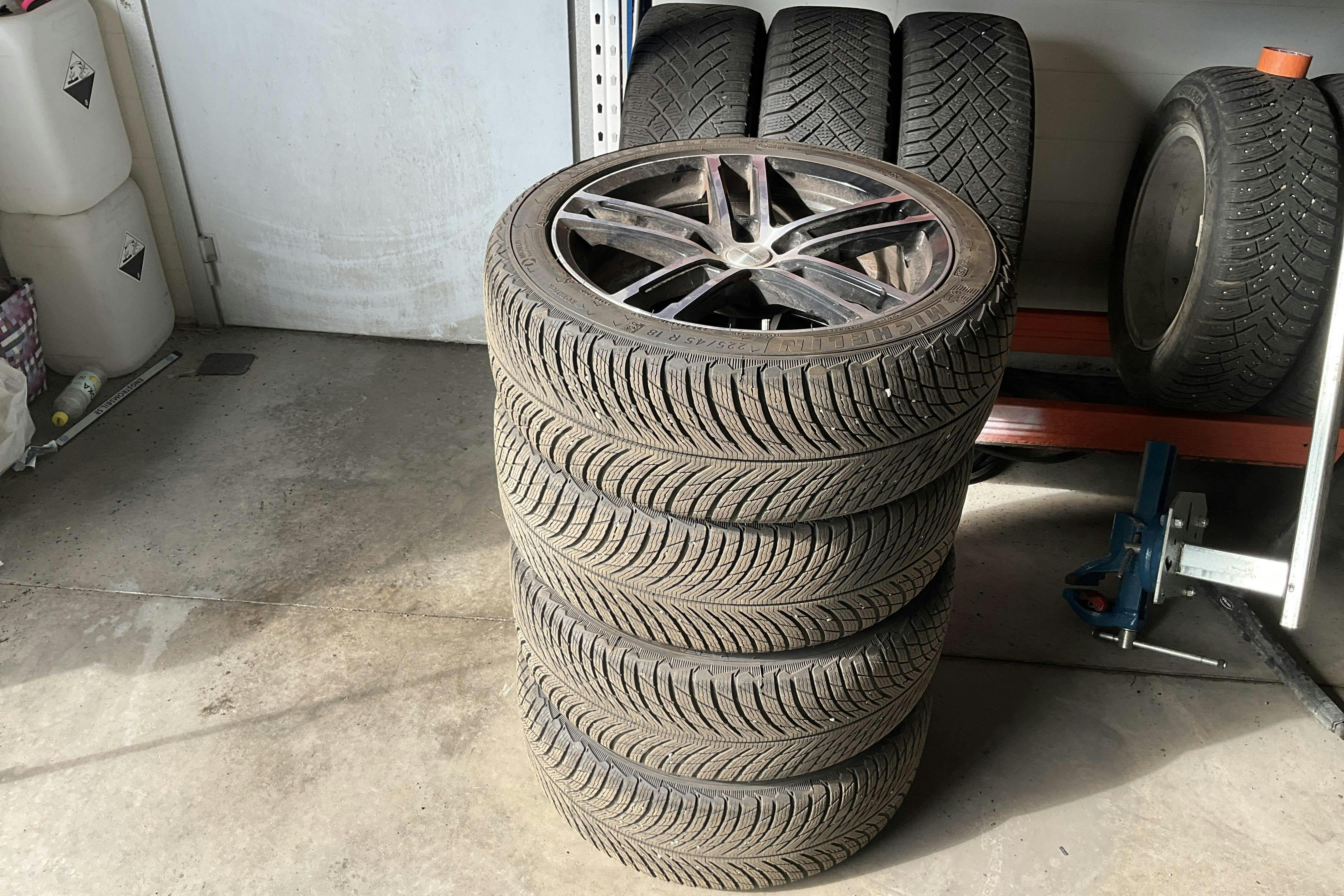 Vehicle Image 18