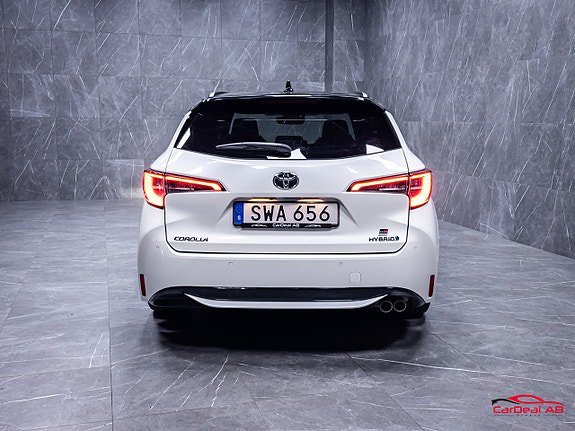 Vehicle Image 6