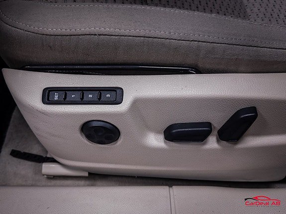 Vehicle Image 27