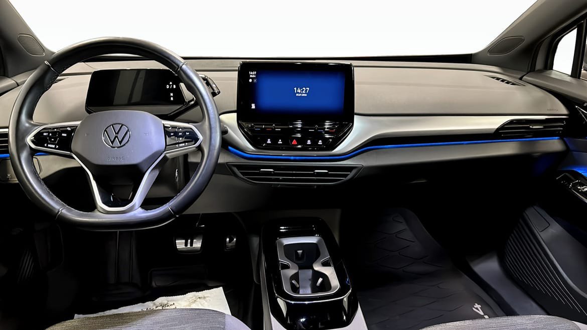 Vehicle Image 11