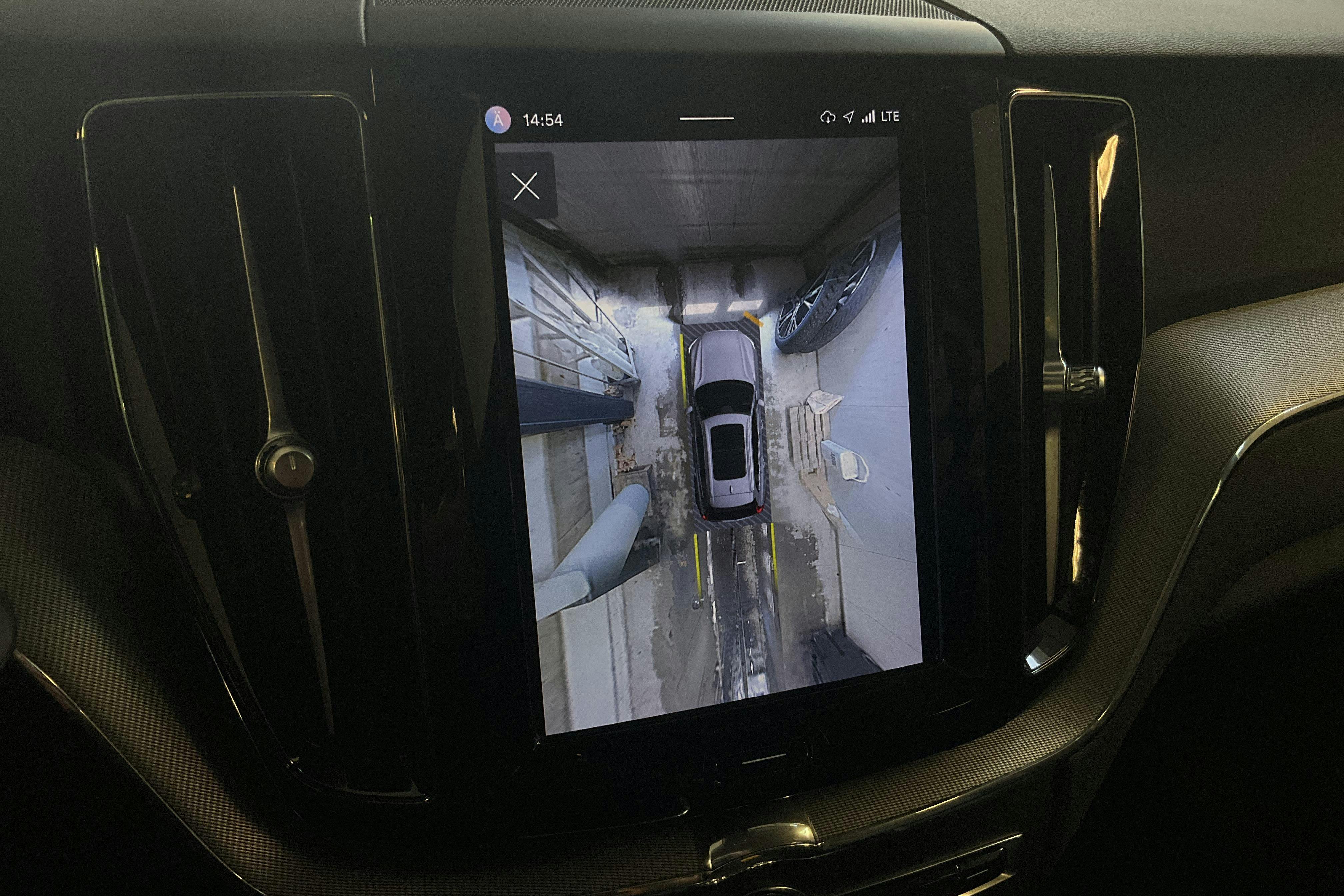 Vehicle Image 12