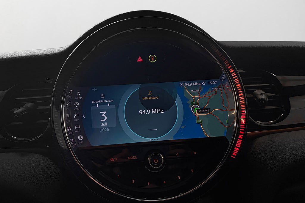 Vehicle Image 15