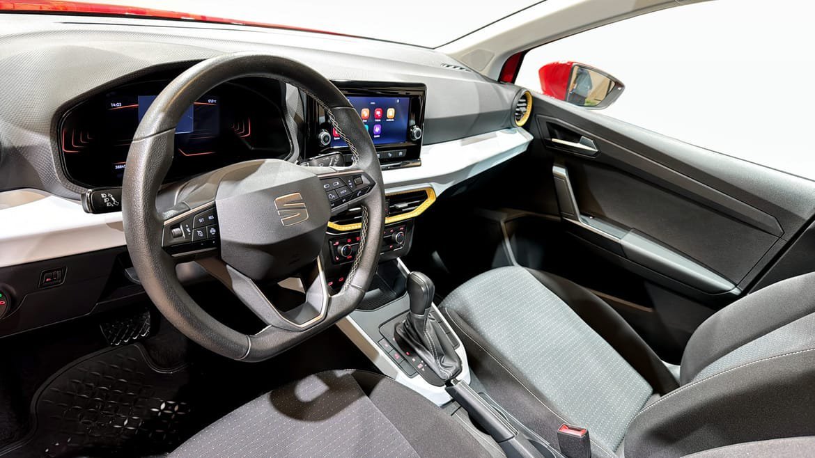 Vehicle Image 7