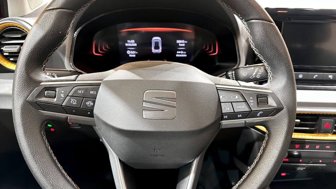 Vehicle Image 14