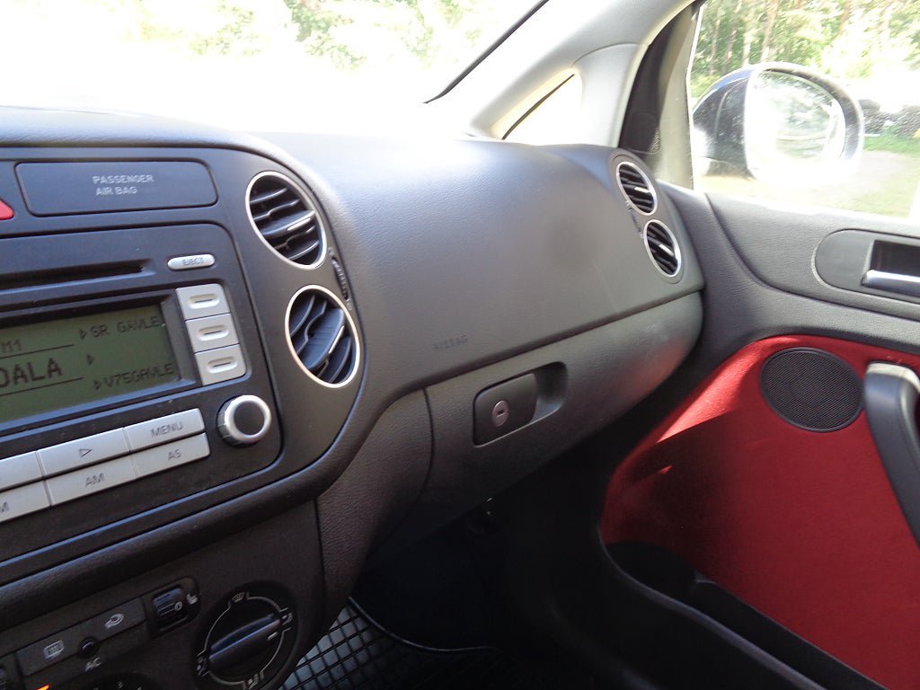 Vehicle Image 35