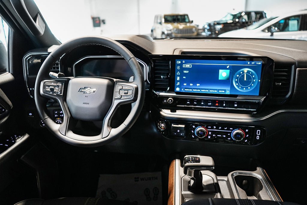 Vehicle Image 19