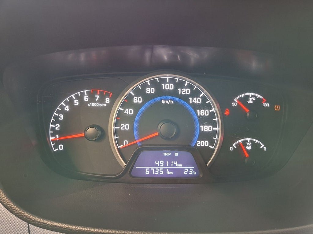 Vehicle Image 10