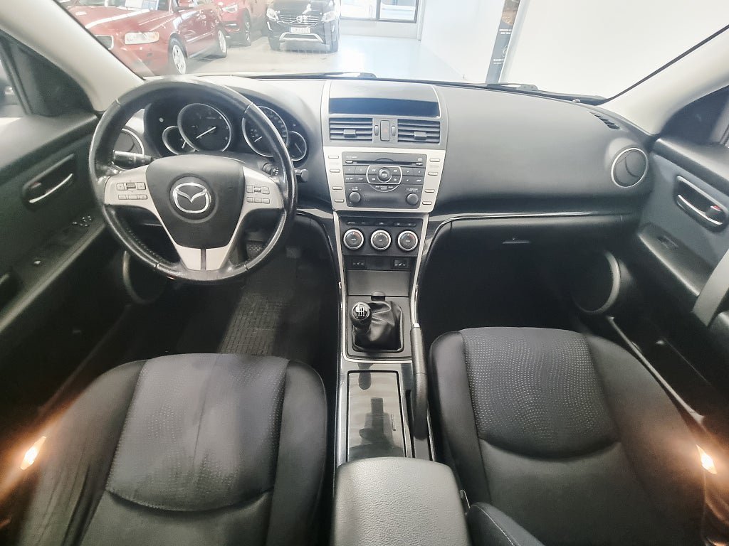 Vehicle Image 11