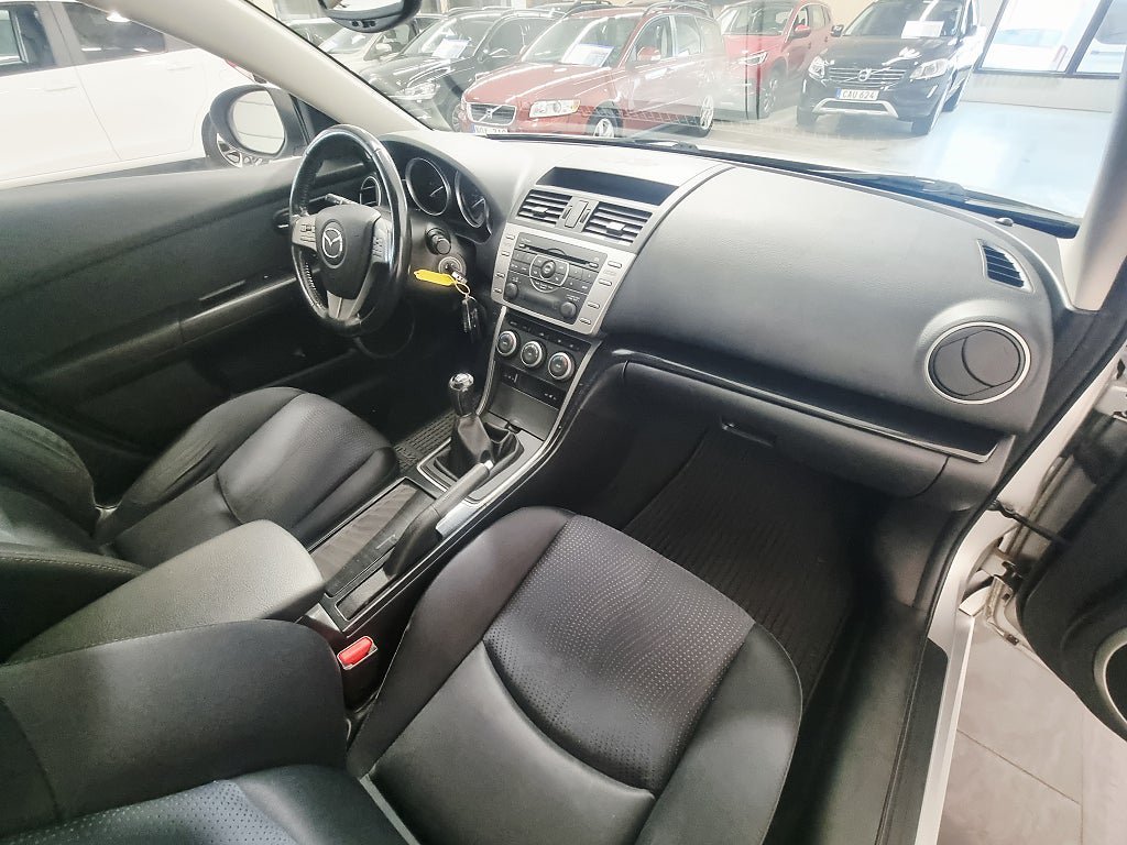 Vehicle Image 17