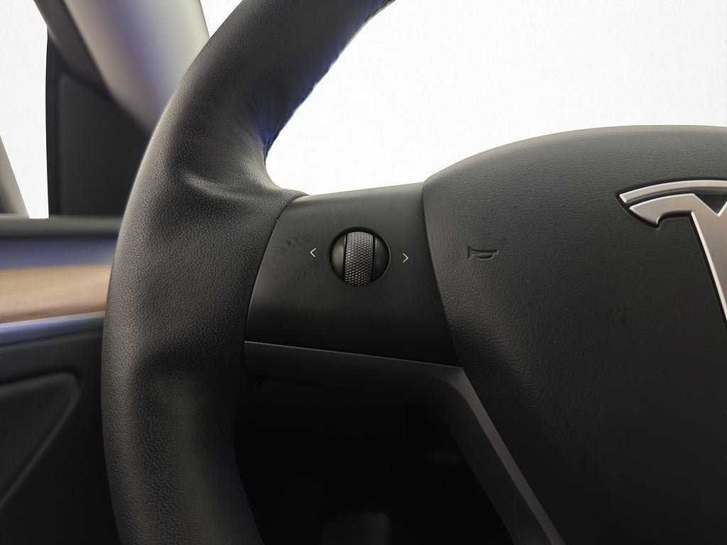 Vehicle Image 26