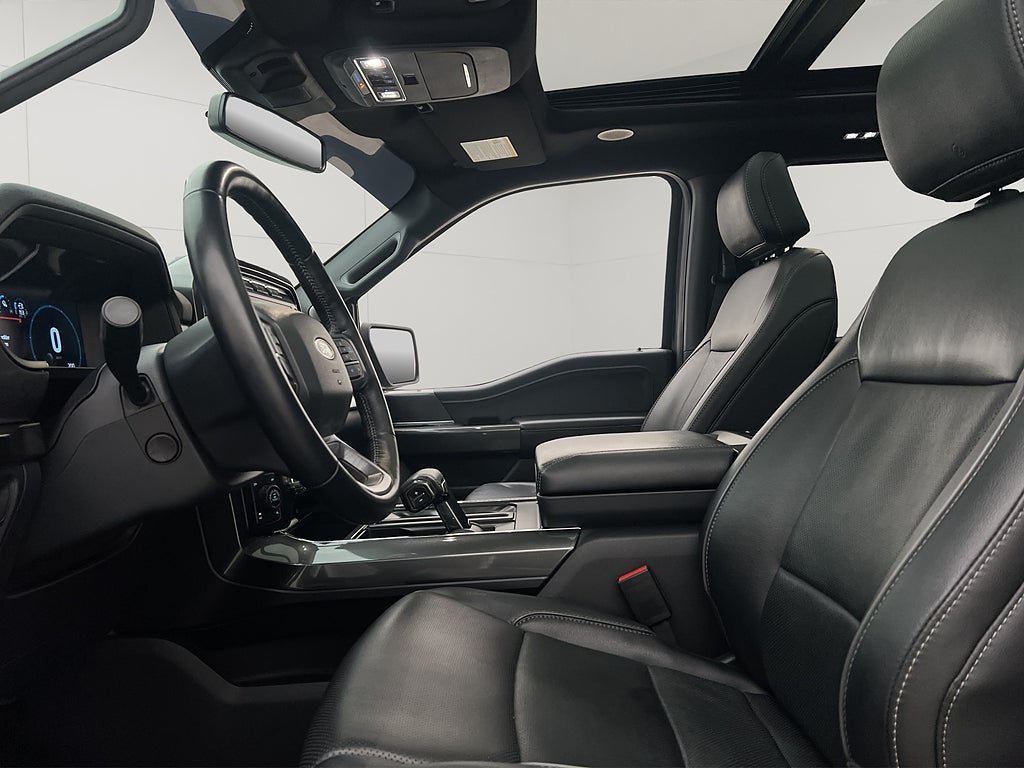 Vehicle Image 15