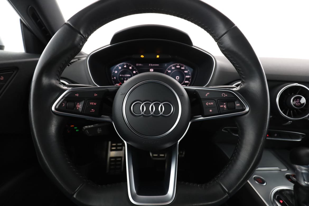 Vehicle Image 19