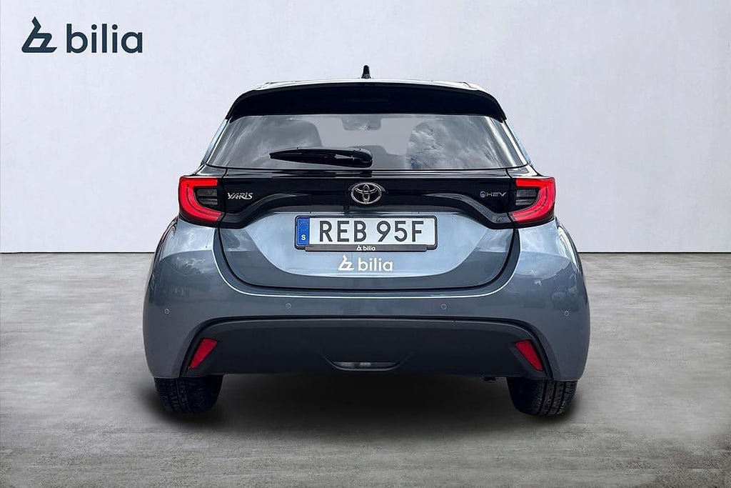 Vehicle Image 5