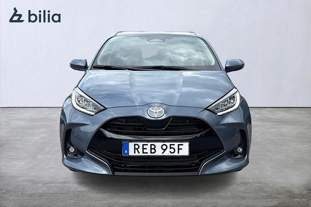 Vehicle Image 6