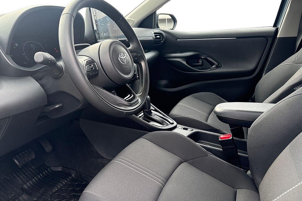 Vehicle Image 14
