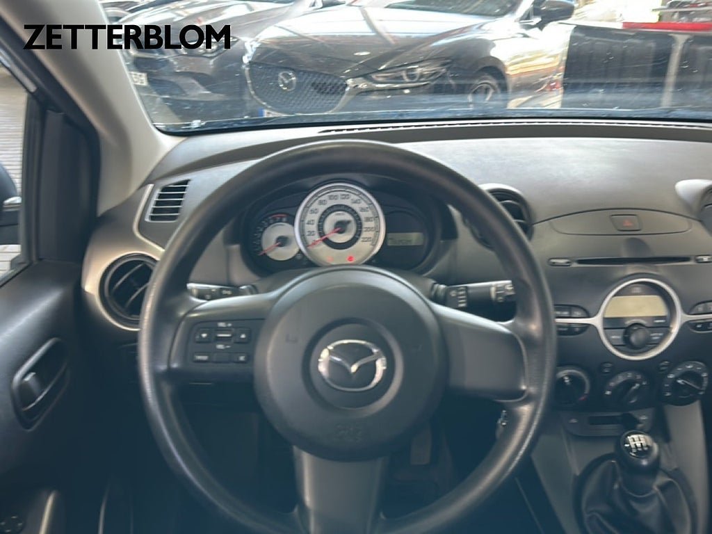 Vehicle Image 11