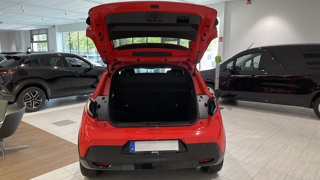 Vehicle Image 17