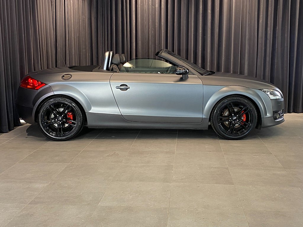 Vehicle Image 6