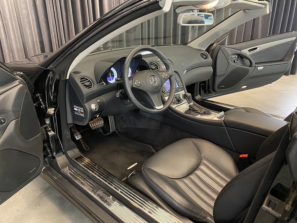 Vehicle Image 28