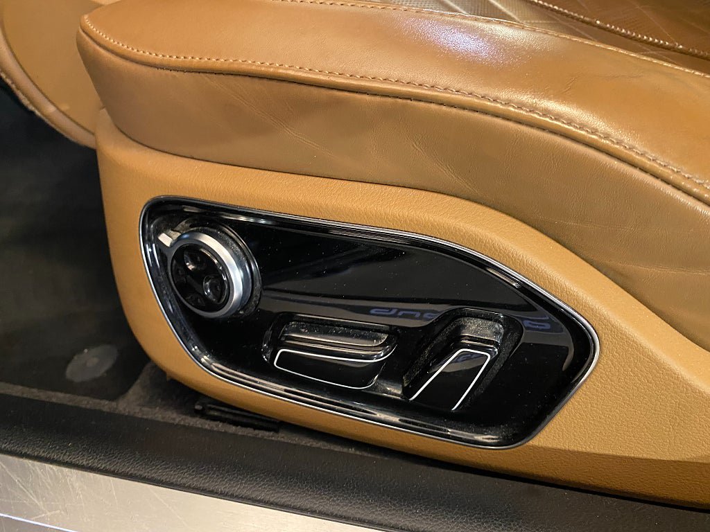Vehicle Image 37