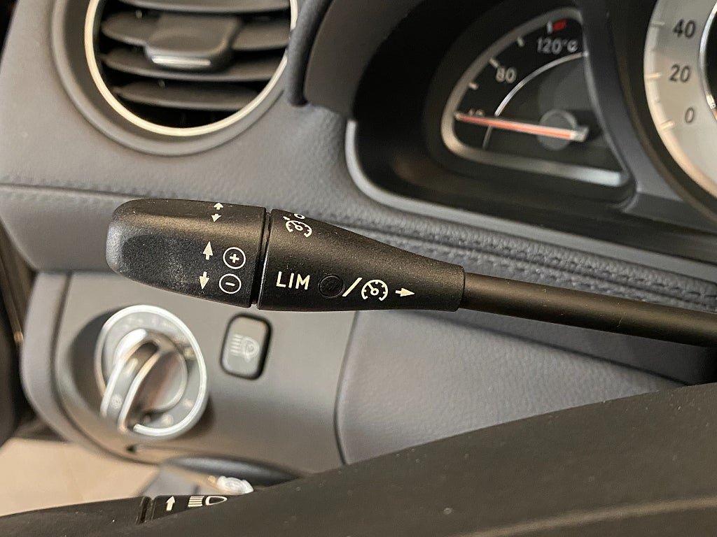 Vehicle Image 60