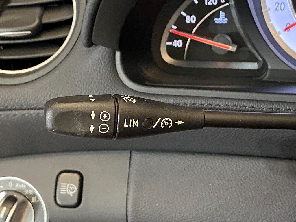 Vehicle Image 76