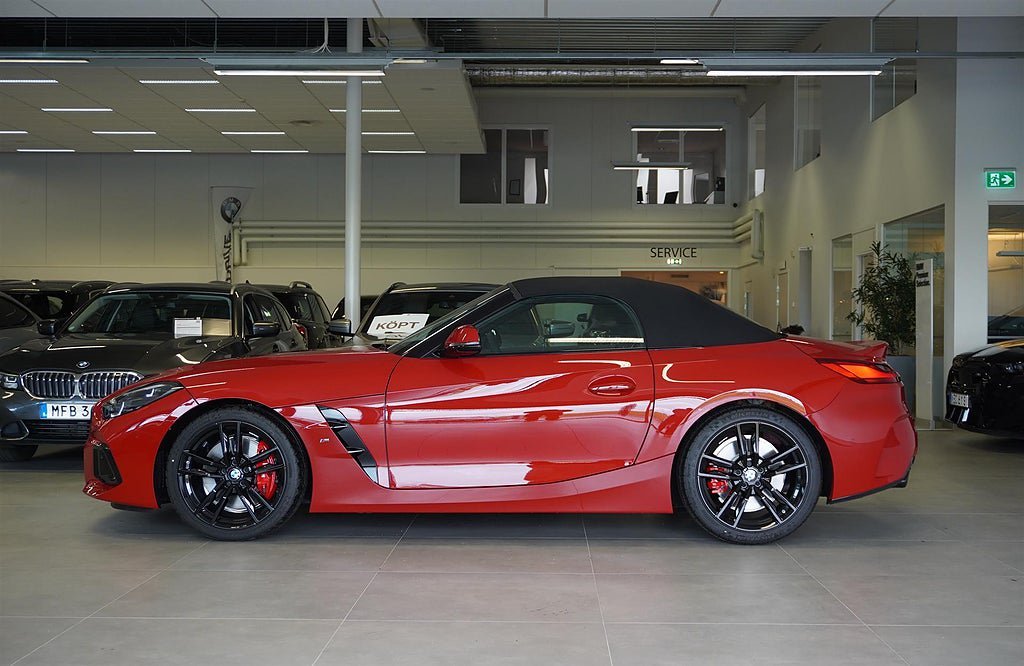 Vehicle Image 4