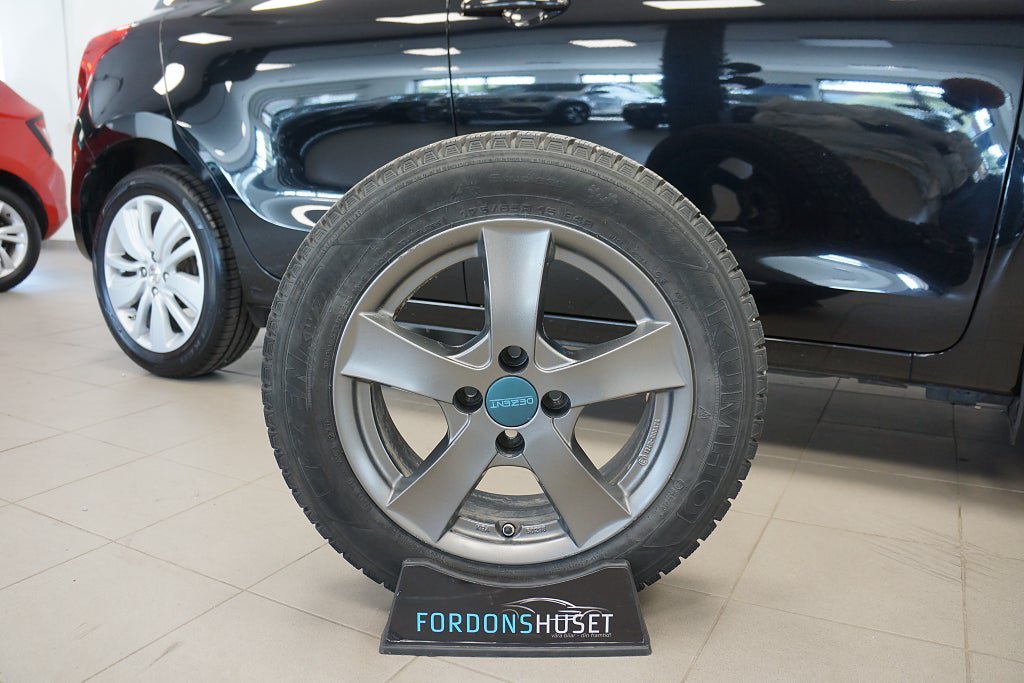 Vehicle Image 16