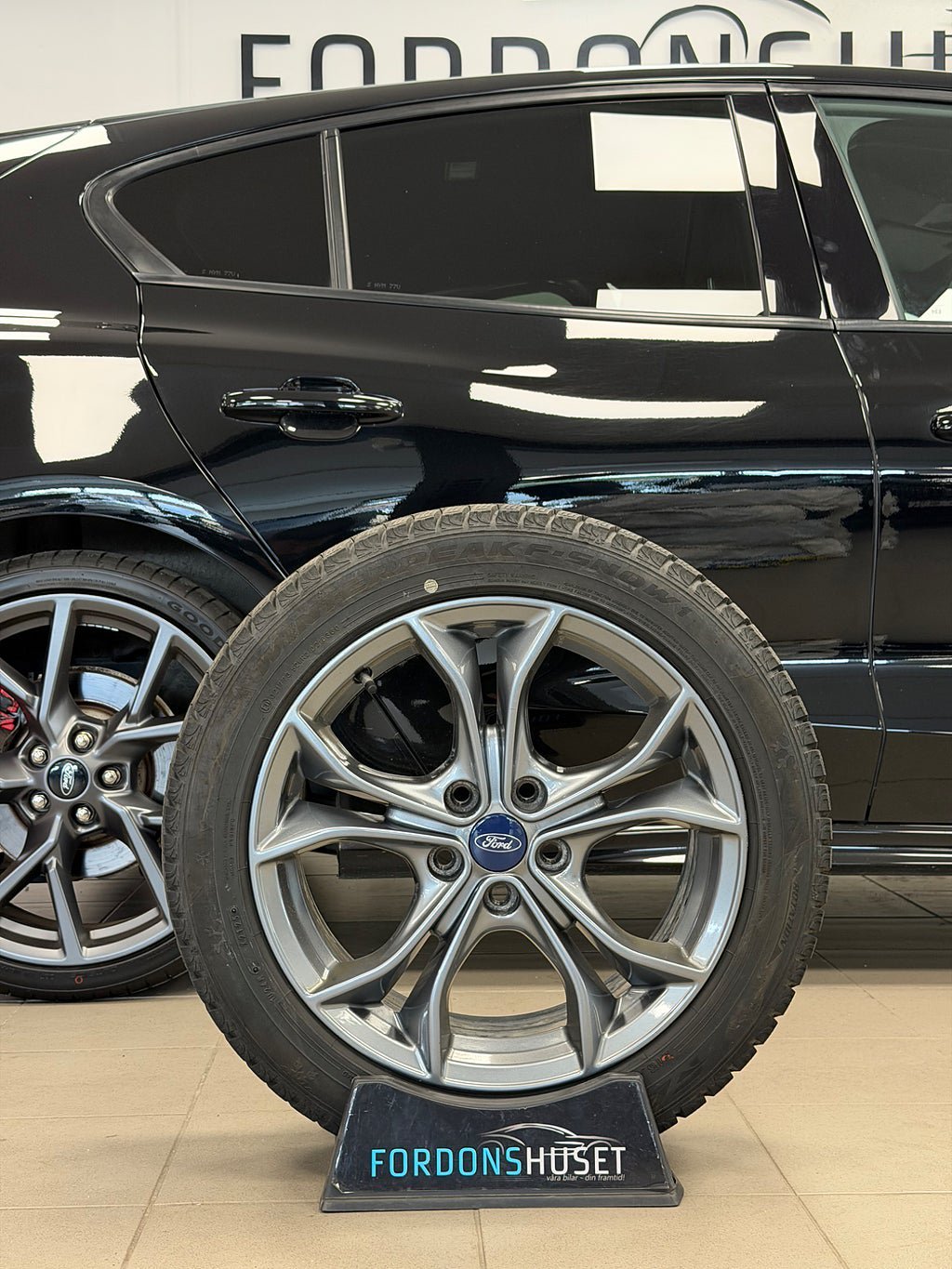 Vehicle Image 14