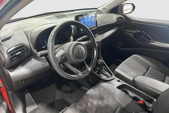 Vehicle Image 9