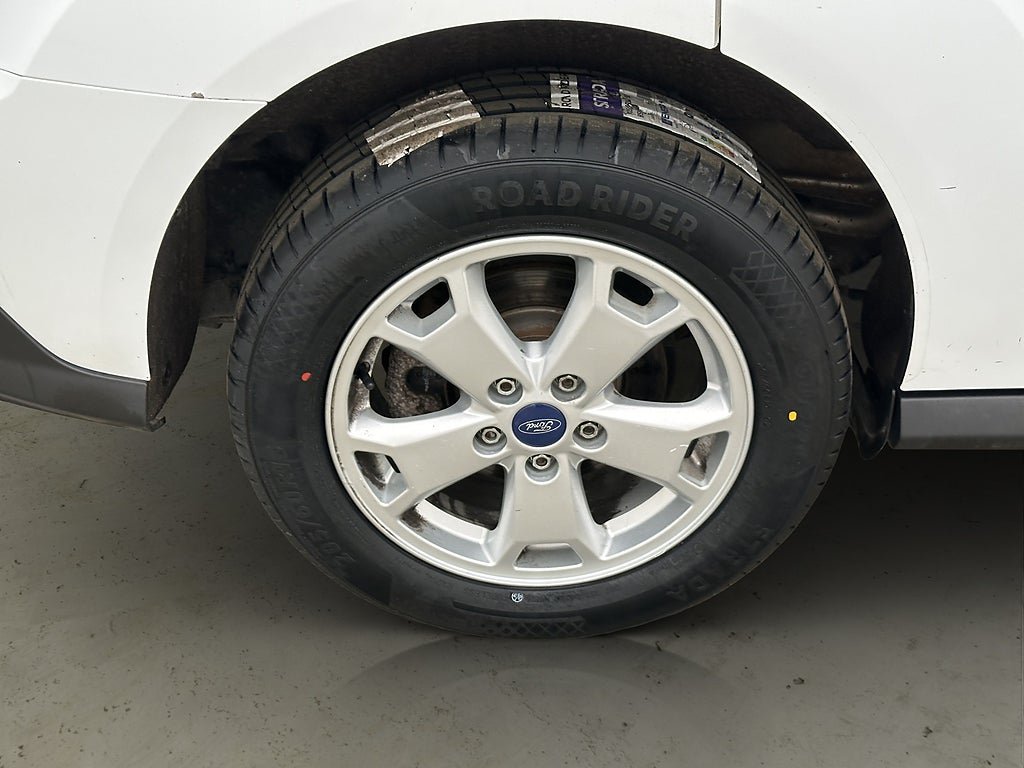 Vehicle Image 26