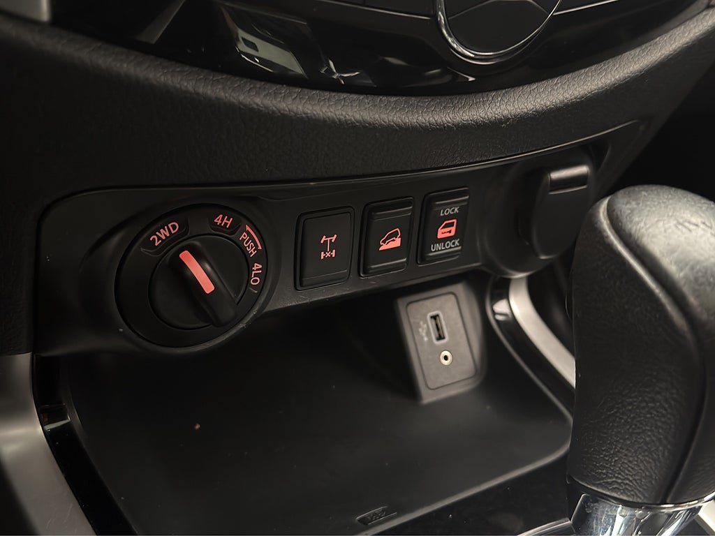 Vehicle Image 22