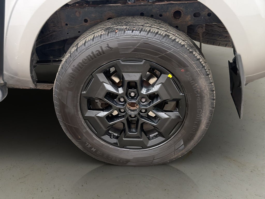 Vehicle Image 28