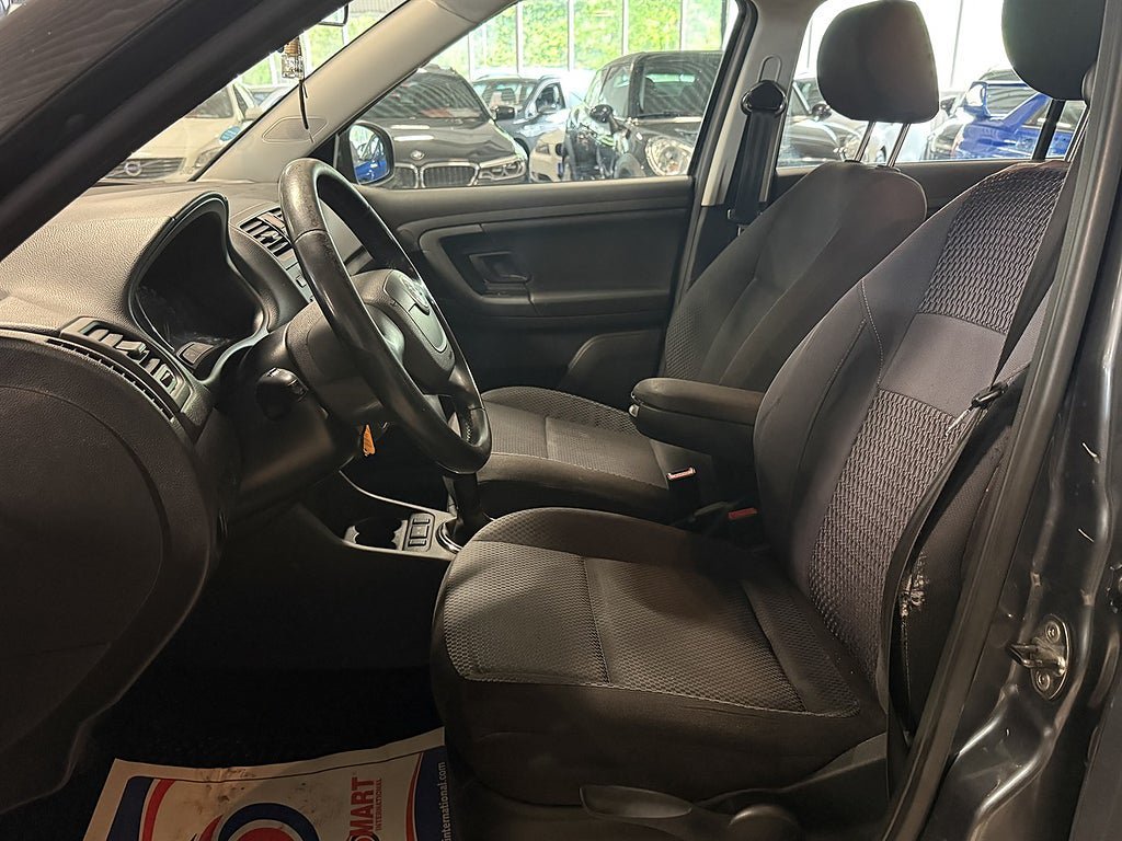 Vehicle Image 6