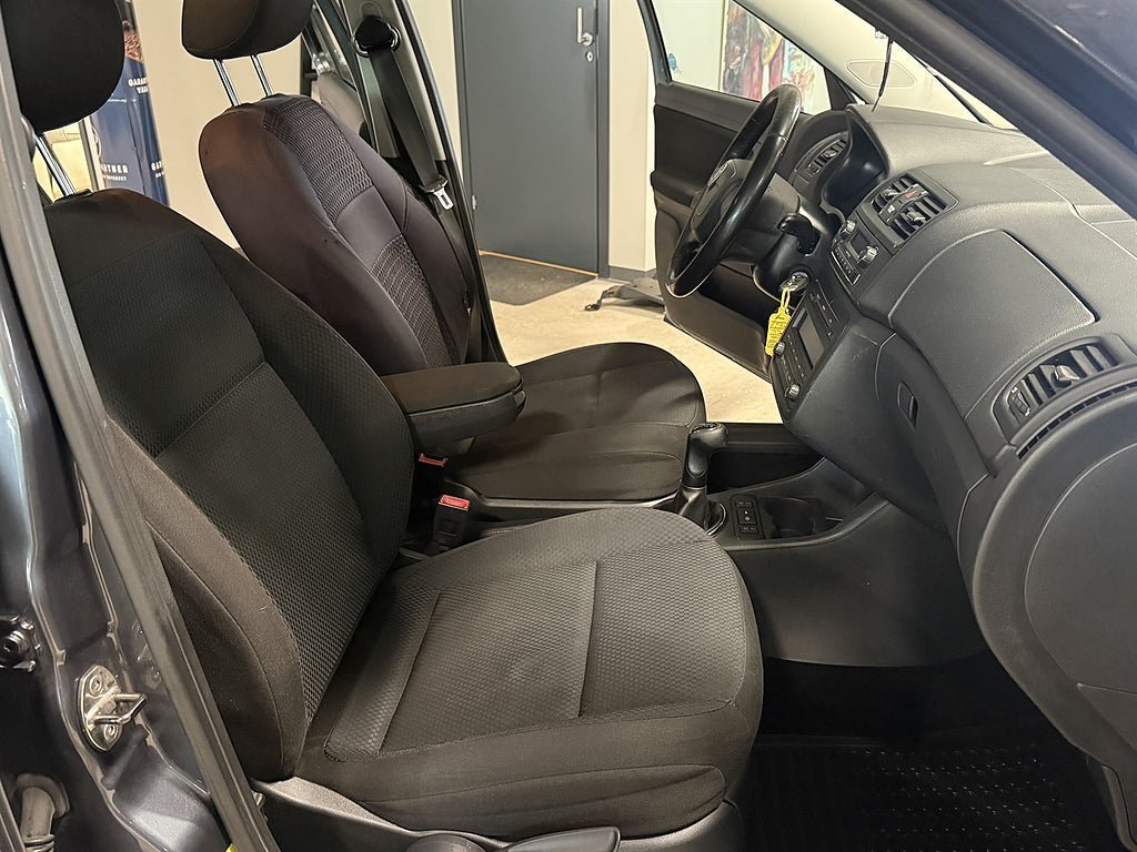 Vehicle Image 8