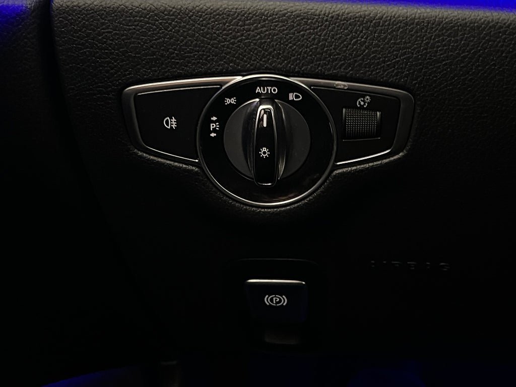 Vehicle Image 29