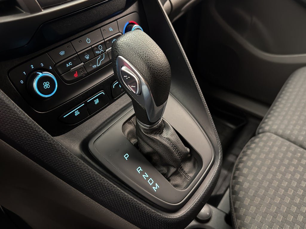 Vehicle Image 28