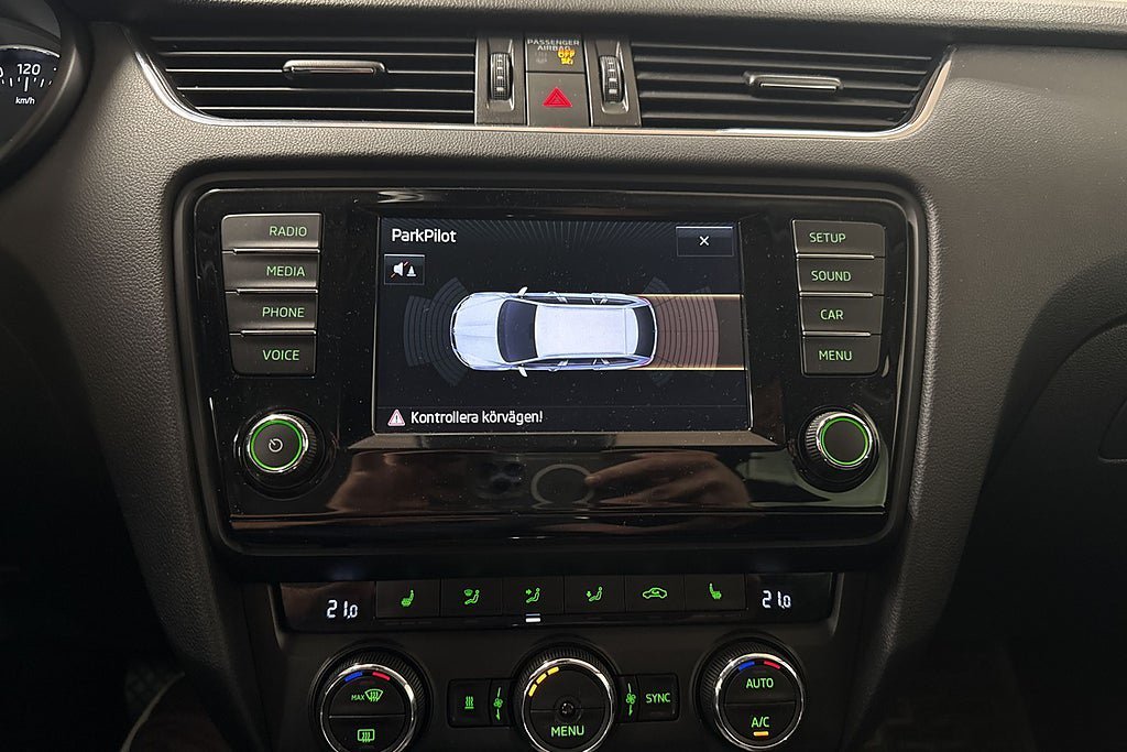 Vehicle Image 17