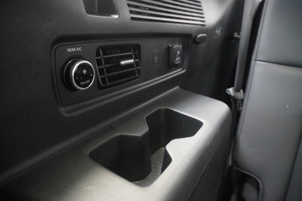 Vehicle Image 24