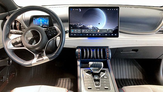 Vehicle Image 4