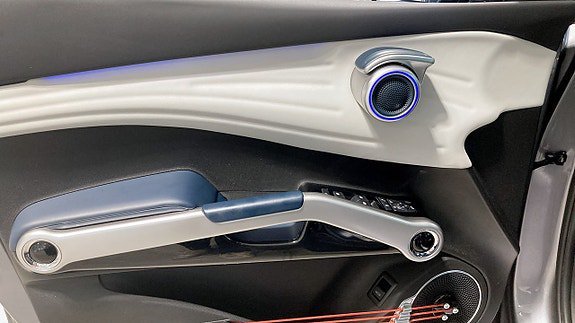 Vehicle Image 11
