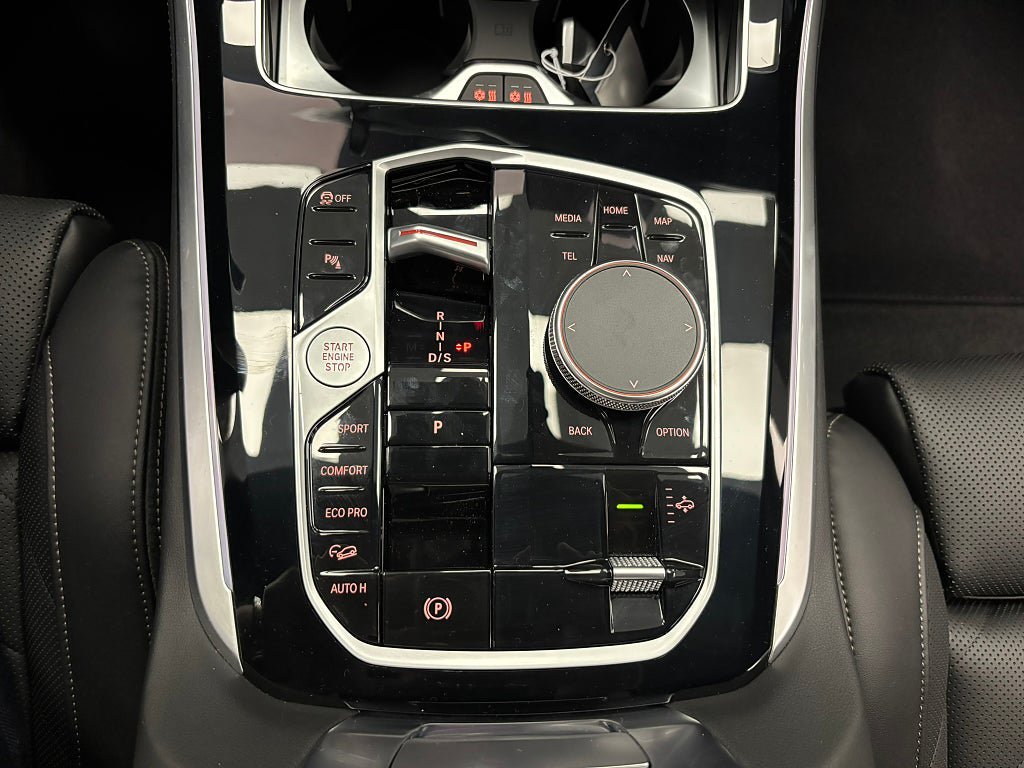 Vehicle Image 23