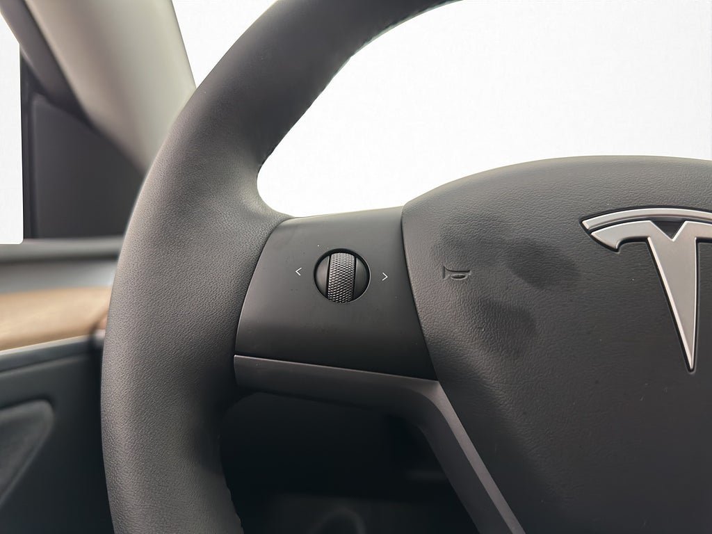 Vehicle Image 27