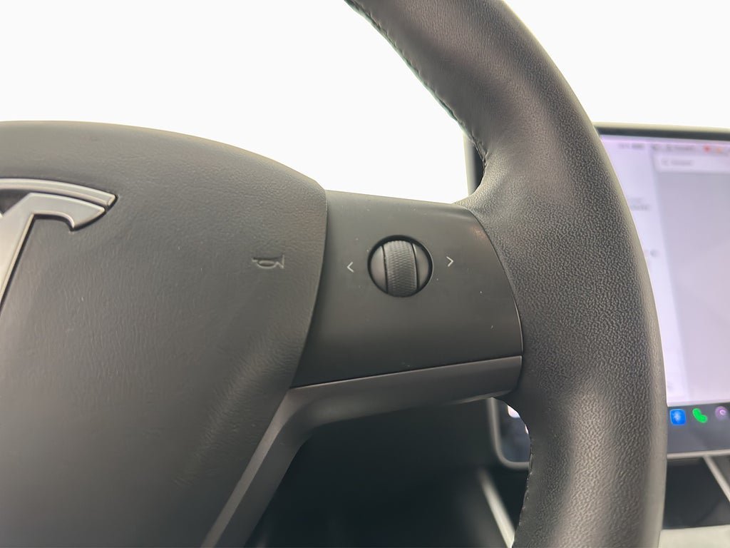 Vehicle Image 27