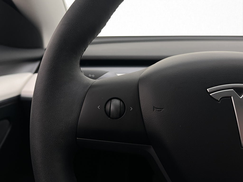 Vehicle Image 27