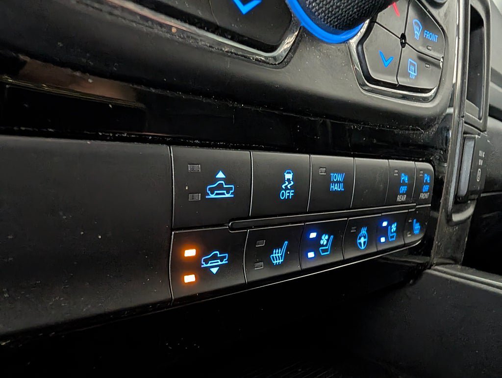 Vehicle Image 18